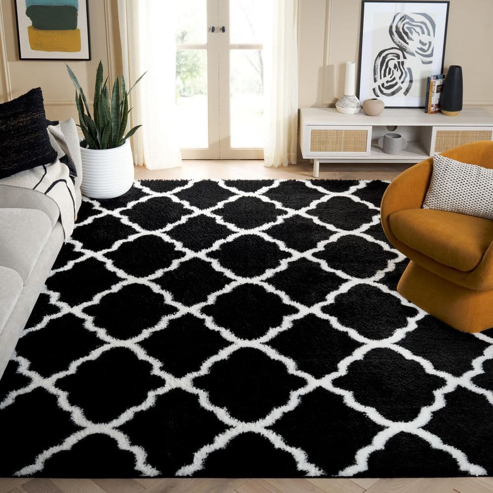 SAFAVIEH Tahoe Shag 9 ft. x 12 ft. Black/White Trellis Diamond