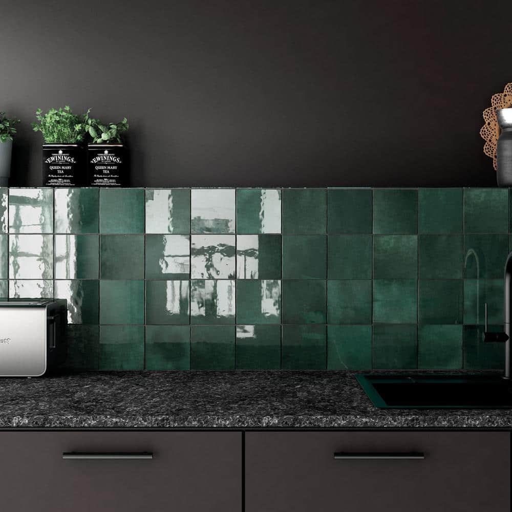 Cloe Green Gloss Ceramic Wall Tile 5" x 5" (57-Pack)