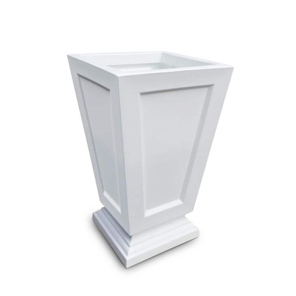 Aberdeen Elegance 25" White Polyethylene Outdoor Planter