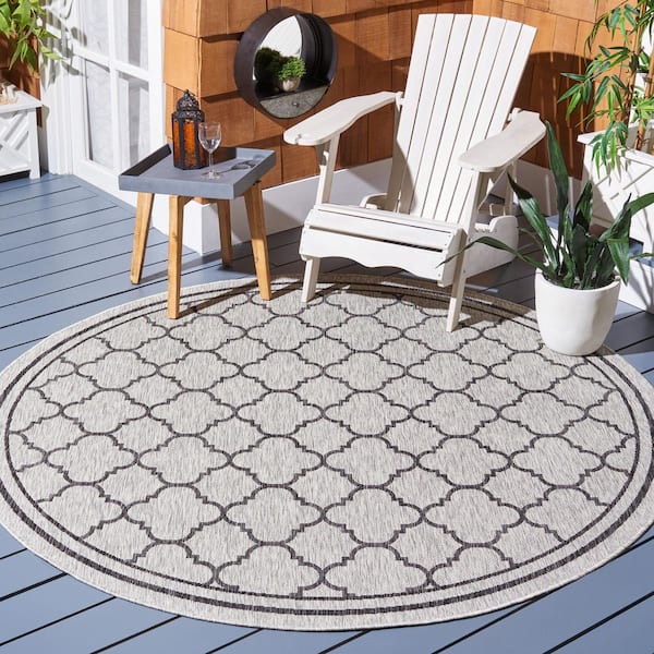 Courtyard Light Gray/Black 7 ft. x 7 ft. Border Quatrefoil Indoor/Outdoor Round Area Rug