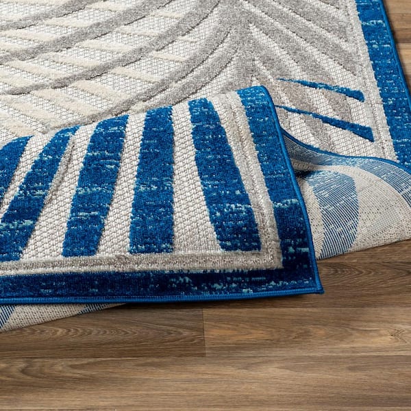 Guinevere Aqua 4 ft. 3 in. x 5 ft. 7 in. Indoor/Outdoor Area Rug