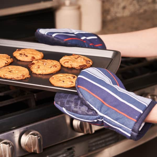 Nautica Red Plaid 100% Cotton Mini Oven Mitts With Silicone Palm