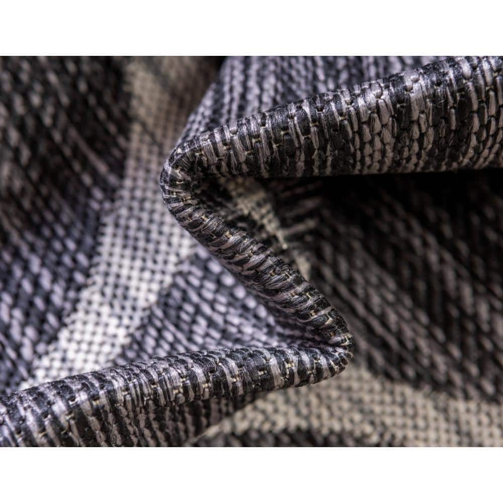 Charcoal Gray Easy-Care Synthetic 4' x 6' Outdoor Rug