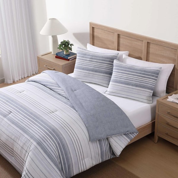 Bold Stripe Textured 3-Piece White/Soft Grey Cotton Full/Queen Comforter Set