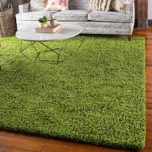 Solid Shag Grass Green 8 ft. Square Area Rug