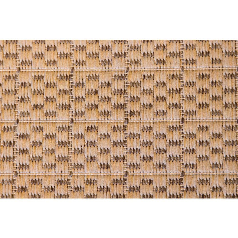Recife Checkered Field 7'6" Round Indoor/Outdoor Rug in Natural-Cocoa