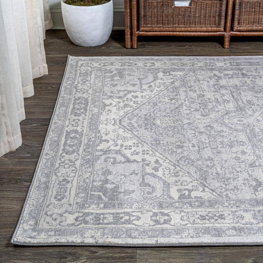 Light Gray/Ivory Synthetic Reversible Rectangular Runner Rug