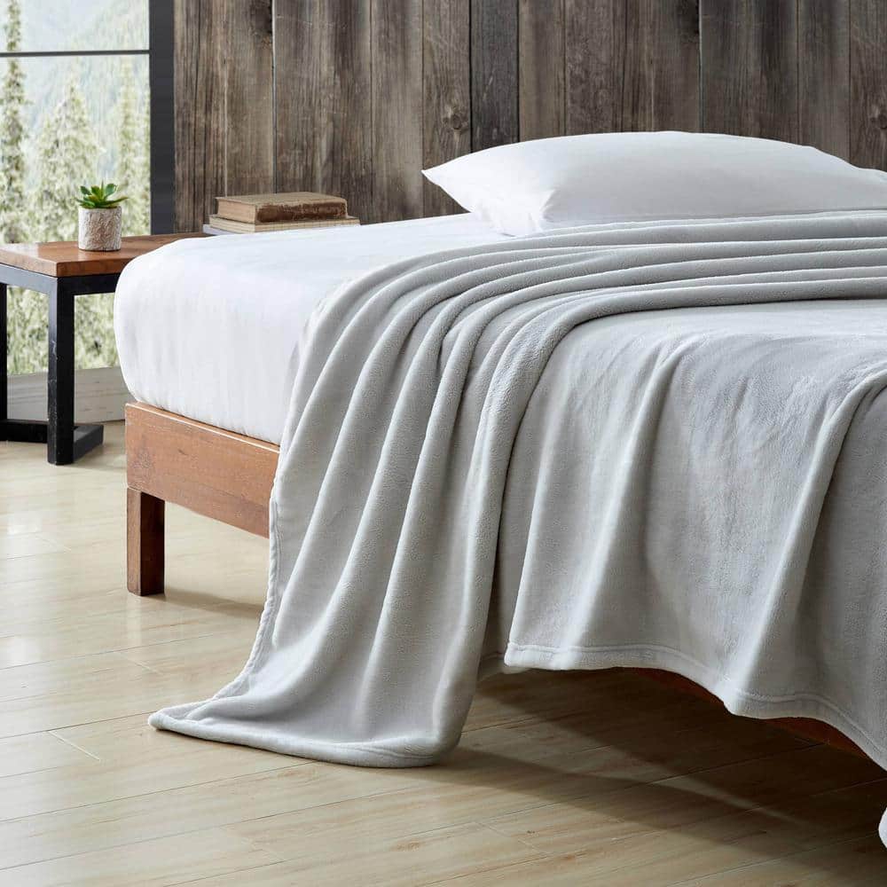 King Size Light Gray Fleece Plush Blanket