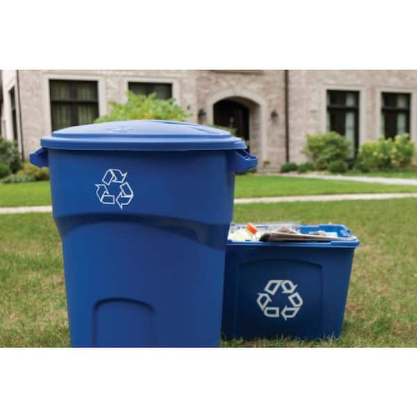 https://images.thdstatic.com/productImages/1dc5d9f5-7e16-4ae4-92f2-4fbfb1711861/svn/rubbermaid-outdoor-trash-cans-2149499-2-e1_600.jpg