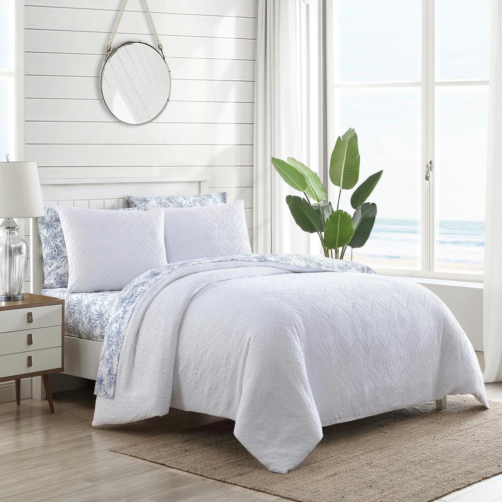 https://images.thdstatic.com/productImages/1dcb4d6b-07b8-4bc6-ae82-675630a4f76e/svn/tommy-bahama-bedding-sets-ushsa51166595-64_1000.jpg