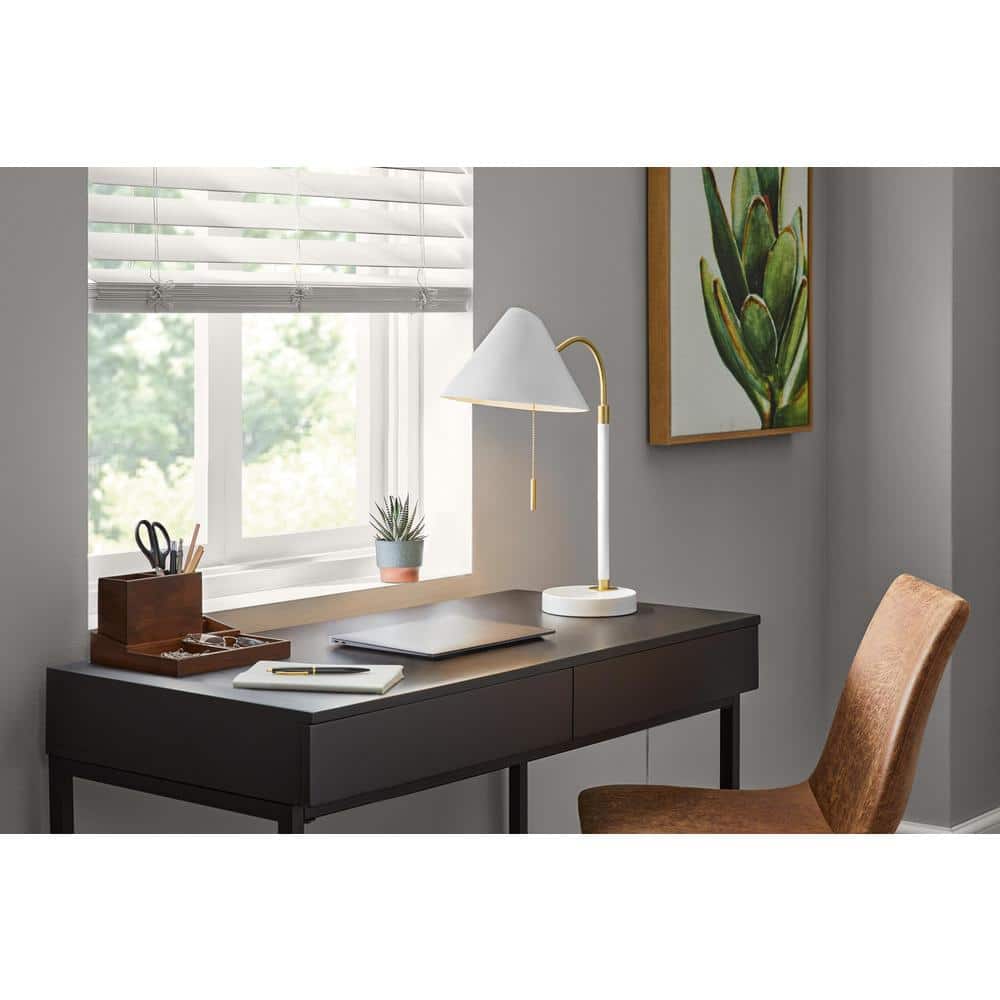 Tramble 20 in. White Metal Shade Table Lamp with Pull Chain Switch price history on PriceWatchPro