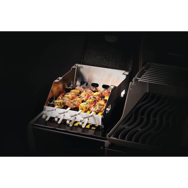 Small Grill SIZZLE ZONE Burner Windshield and Grill Skewer Rack