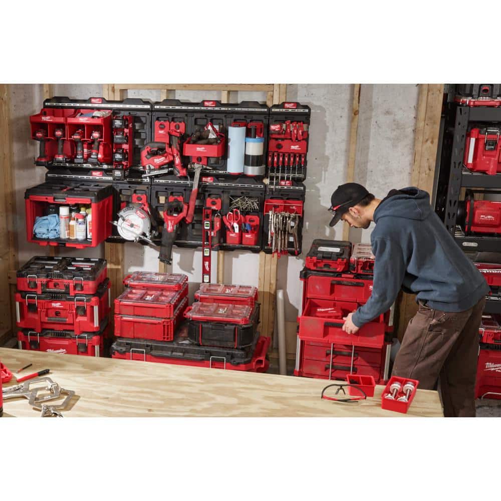 https://images.thdstatic.com/productImages/1ddb3e63-ad87-4228-961b-a631bfc20b3b/svn/black-milwaukee-garage-storage-hooks-48-22-8497-c3_1000.jpg