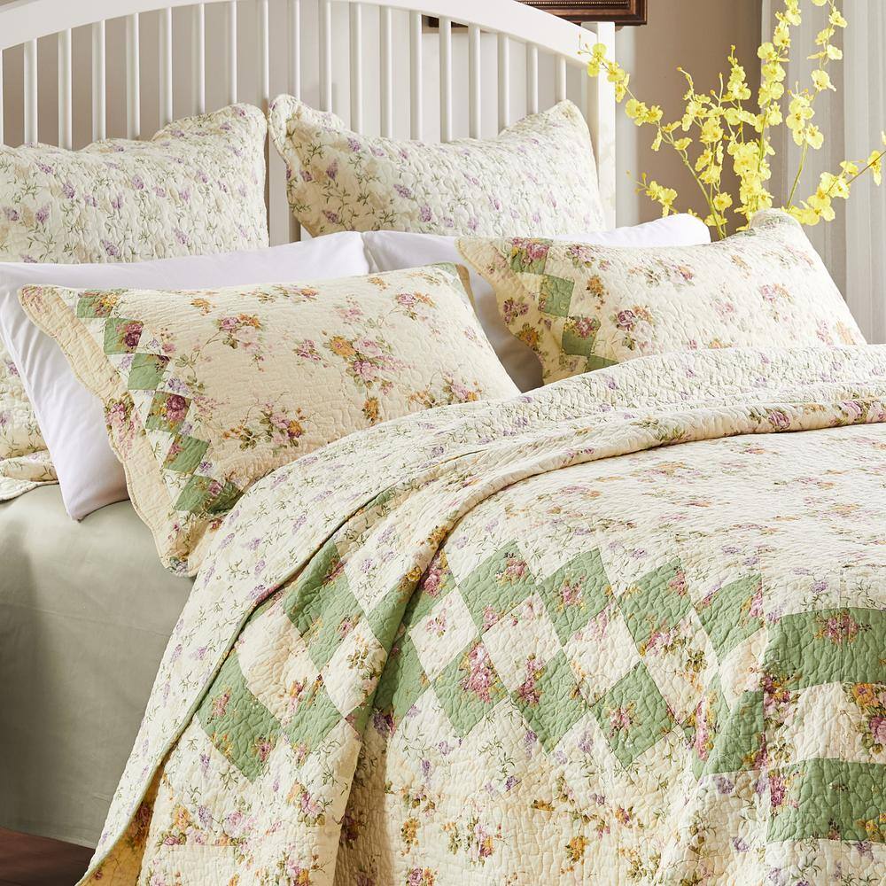 Ivory and Sage Floral Patchwork Cotton Quilt Set, Full