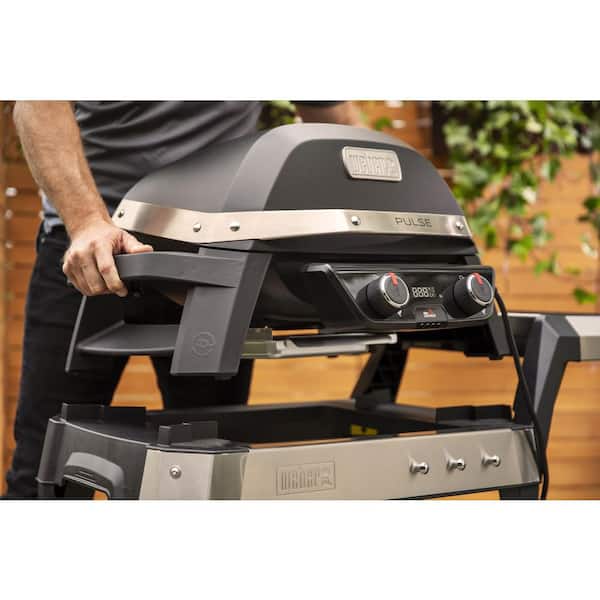 Weber Pulse 2000 Portable Electric Grill in Black 5012001 - The