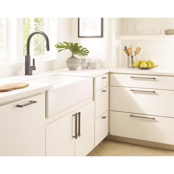 Mulino 7-9/16 in. (192mm) Modern Black Brushed Nickel/Black Nickel Bar Cabinet Pull