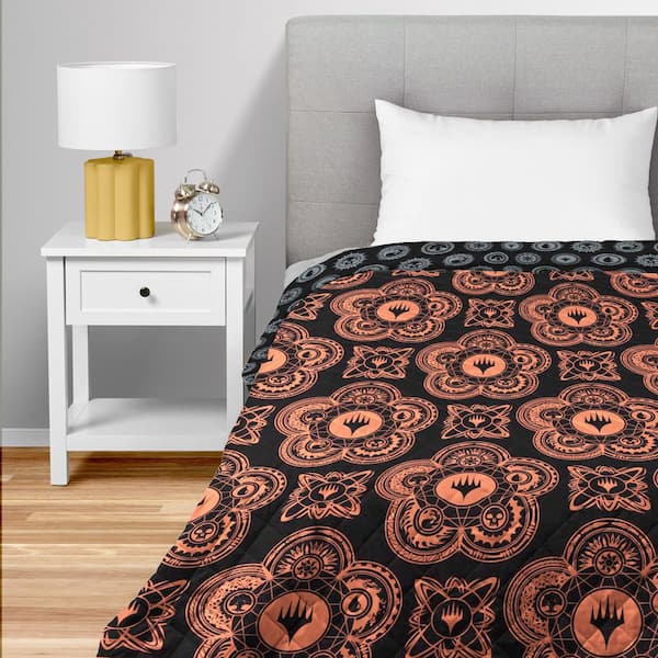 Magic The Gathering Magical Sorcerey Full/Queen Quilted Blanket 90 x 90 in.
