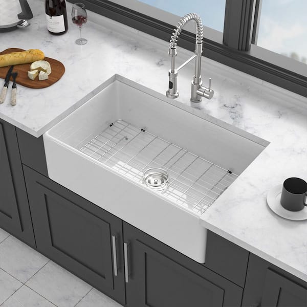 33 in. Farmhouse Single Bowl White Ceramic Kitchen Sink with Accessories