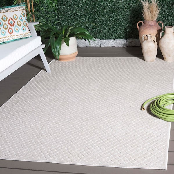 Stella Ivory 8 ft. x 10 ft. Solid Geometric Diamond Indoor/Outdoor Area Rug