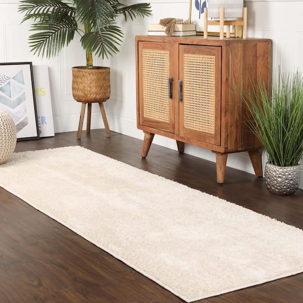 California Ivory 2 ft. 7 in. x 8 ft. in. Solid Indoor Ultra-Soft Fuzzy Shag Runner Rug