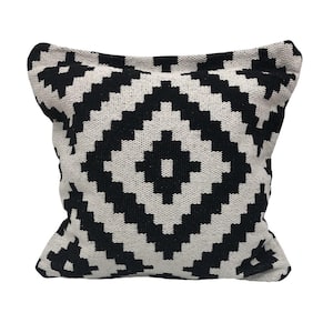 Medallion Black and White Geometric Cozy Poly-Fill 24 in. x 24 in. Indoor Throw Pillow