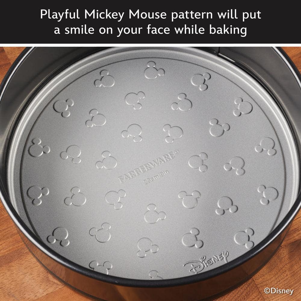 Mickey Mouse Nonstick 9-Inch Round Springform Pan