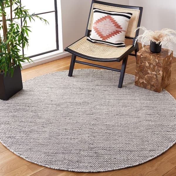 Natura 6 ft. x 6 ft. Black/Ivory Border Two-Toned Round Area Rug