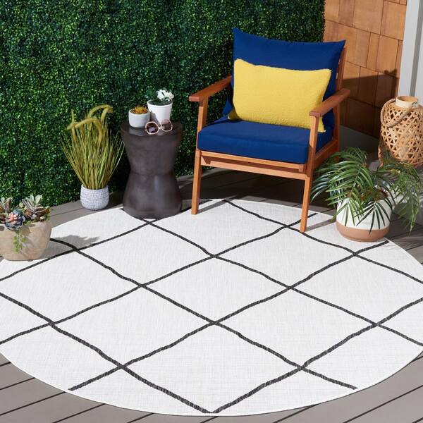 Courtyard 7 x 7 Ivory/Black Trellis Round Rug