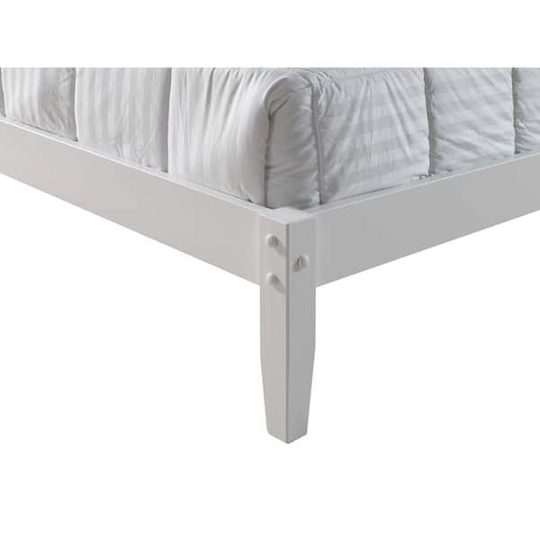 DEVON & CLAIRE Cristina White Wood Frame Queen Panel Bed with Gray Fabric  Panel LV-6246-0020-WHT - The Home Depot