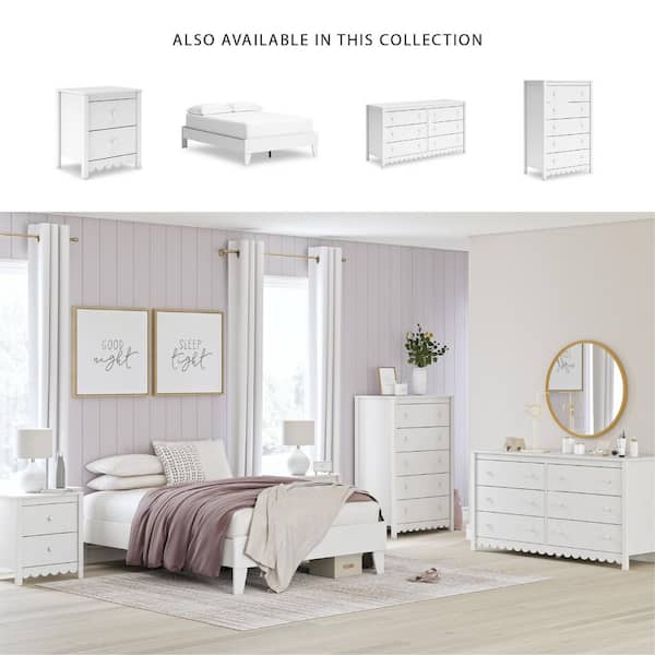 Signature DESIGN BY ASHLEY Hallityn White 5 Drawer 31.61 in