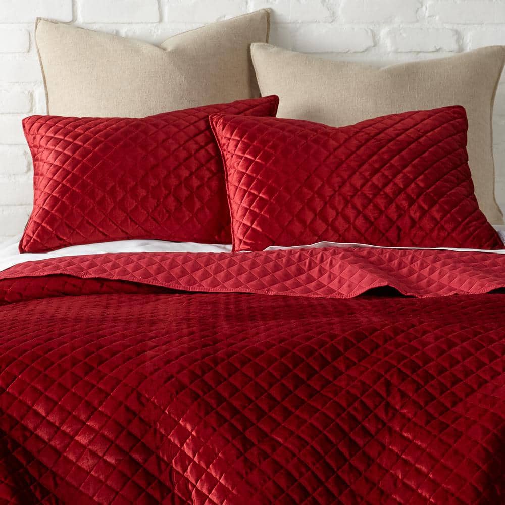 Red Velvet Twin Reversible Holiday Quilt Set