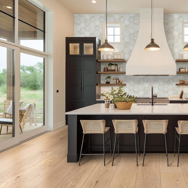 XXL Twallanea Blonde Oak 5/8 in. T x 9.45 in. W Tongue and Groove Engineered Hardwood Flooring (34.10 sq.ft./case)