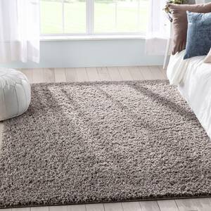 Elle Basics Emerson Solid Shag Beige/Grey 5 ft. 3 in. x 7 ft. 3 in. Area Rug