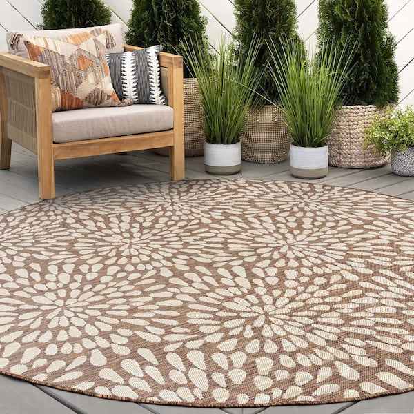 Eco Floral Brown 6 ft. Round Indoor/Outdoor Area Rug