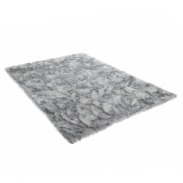 Walk on Me Faux Sheepskin Gray 2 ft. x 3 ft. Solid Super Soft Faux Fur Area Rug