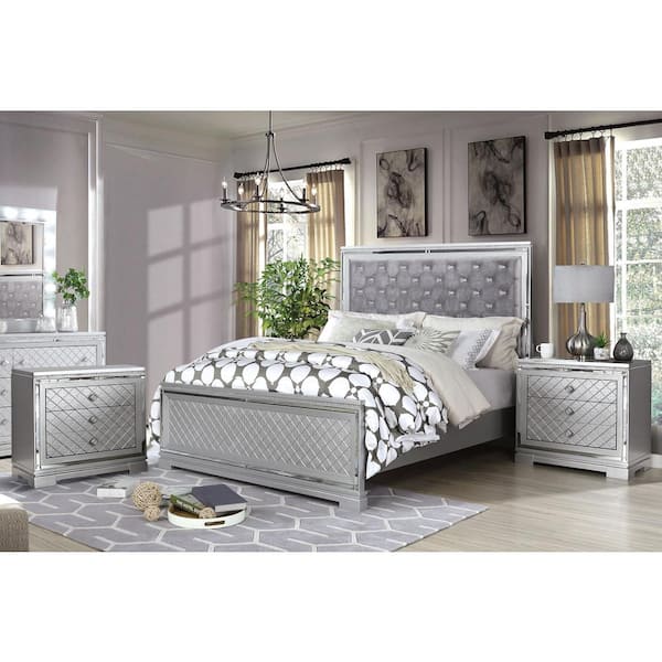 Casilla 3-Piece Silver and Gray King Bedroom Set with 2-Nightstands