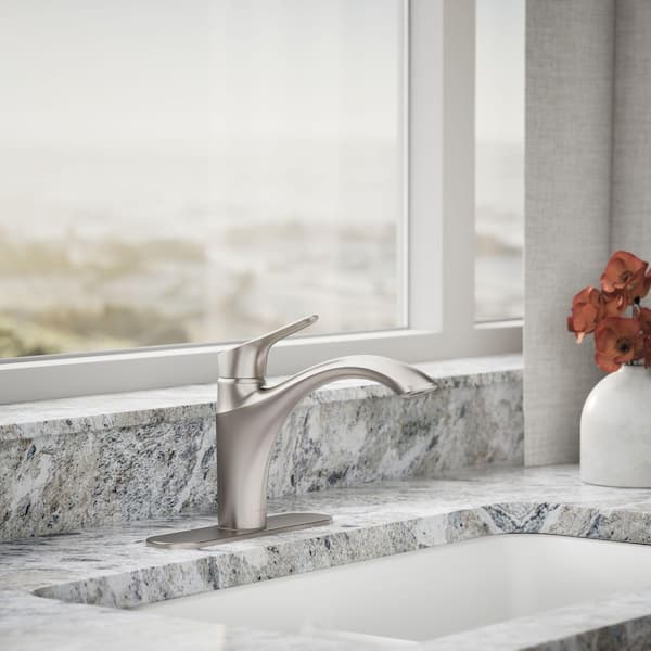 Rival Single-Handle Kitchen Sink Faucet in Vibrant Stainless
