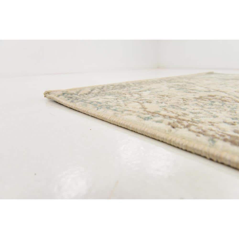 Geometric Gray Synthetic 4' x 6' Easy-Care Area Rug