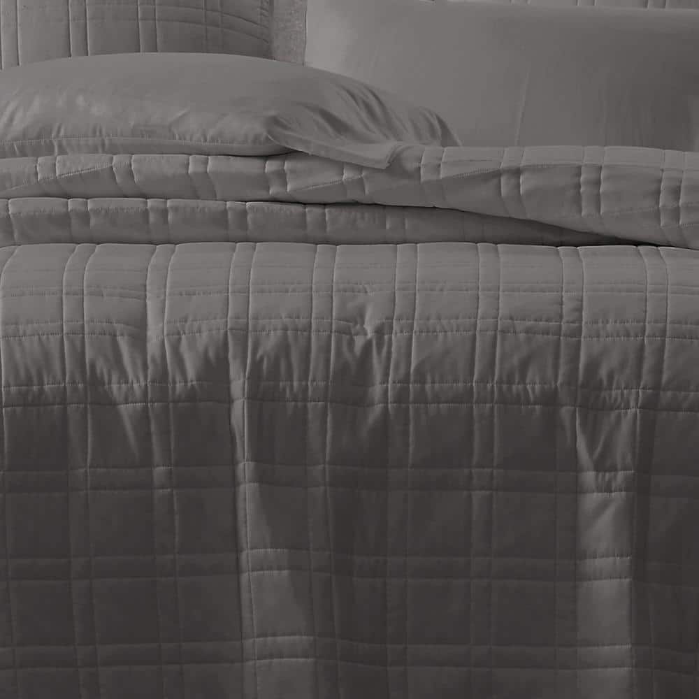 Gray Full Microfiber Reversible Quilt Set