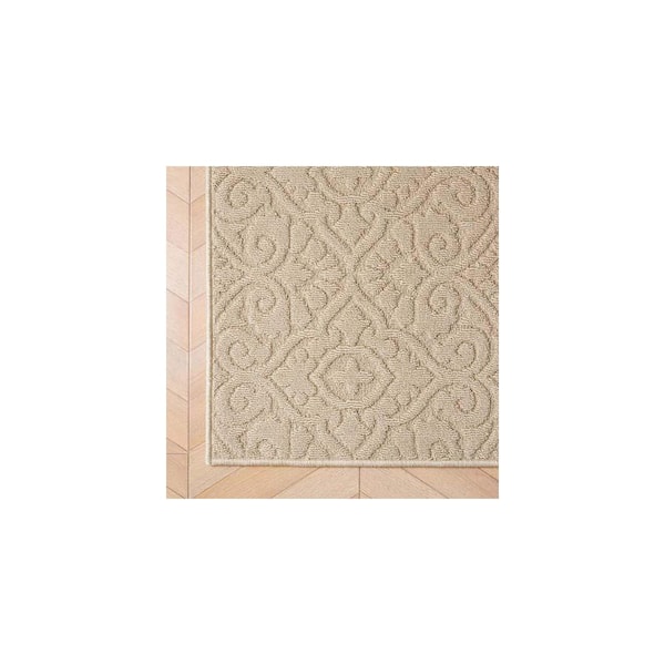 Feya Solid Berber 2 ft. x 4 ft. Tufted Medallion Polypropylene Accent Rug