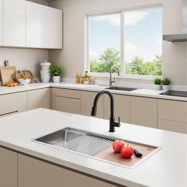 Stainless Steel Undermount Kitchen Sink with Single Bowl