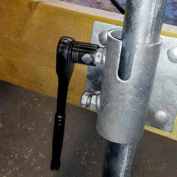 5 in. x 5 in. x 3/16 in. Leg Holder with Chain Retainer (for Posts Up to 2 in. )