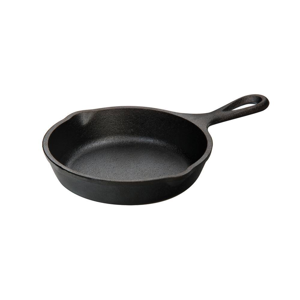 https://images.thdstatic.com/productImages/1f33c16d-b76f-47d3-846d-a91cd312990a/svn/black-lodge-cast-iron-skillets-l5ms-64_1000.jpg