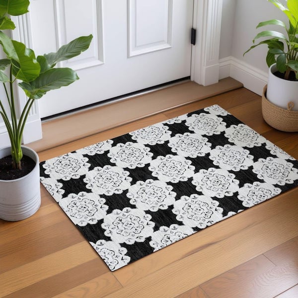 Chantille Machine Washable Indoor/Outdoor Abstract ACN2352 Black 2 ft. x 3 ft. Accent Rug