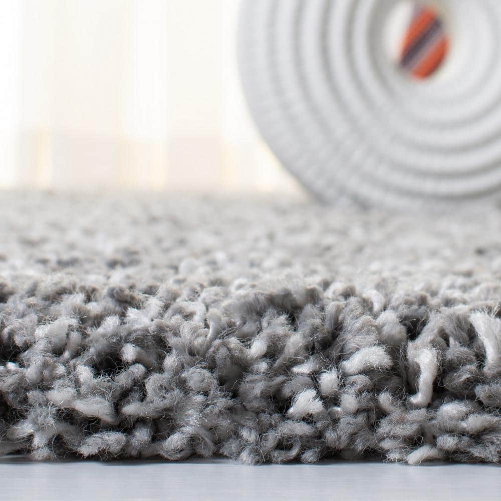 Luxurious Gray Synthetic Round Shag Rug, Easy Care, 59 in Diameter