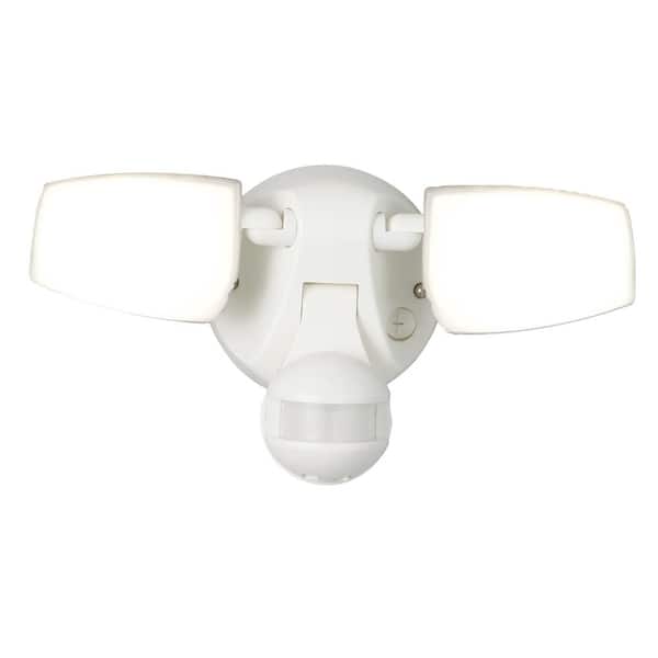 HALO 180-Degree White Motion Activated Outdoor Integrated LED Twin Head Flood Light with Selectable CCT, 2200 Lumens