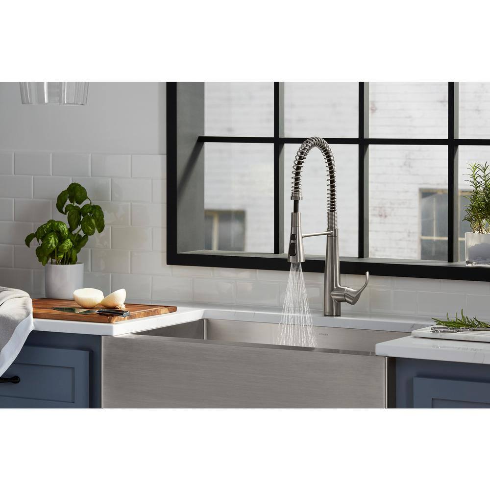 Polished Chrome Semi-Professional Kitchen Faucet with Pull-Out Spray