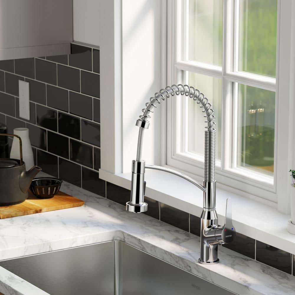 Chrome Single-Handle Pull-Down Sprayer Kitchen Faucet