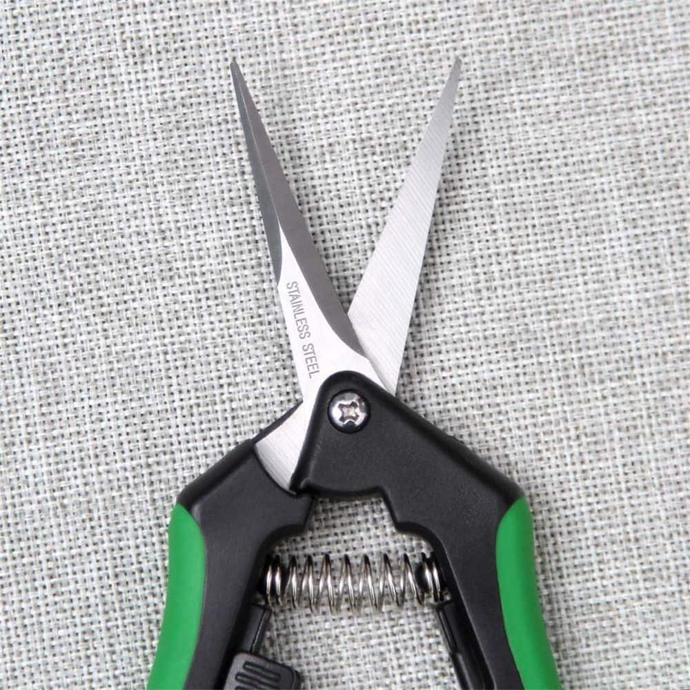 https://images.thdstatic.com/productImages/1fc02cda-d053-465c-a418-b45a0404d301/svn/dyiom-pruning-shears-b07kwkypww-64_1000.jpg