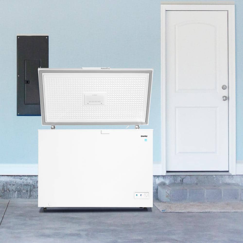 Danby 10 cu ft White Energy Star Chest Freezer